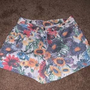 Floral women’s jean shorts